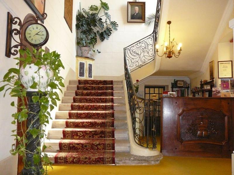 Du Fiacre 3*