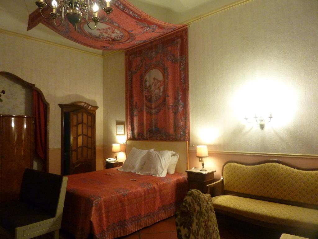 Hotel Du Fiacre Carpentras