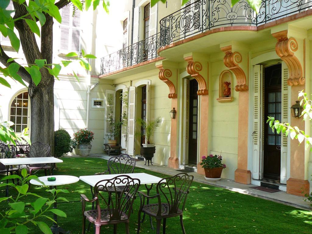Du Fiacre Hotel