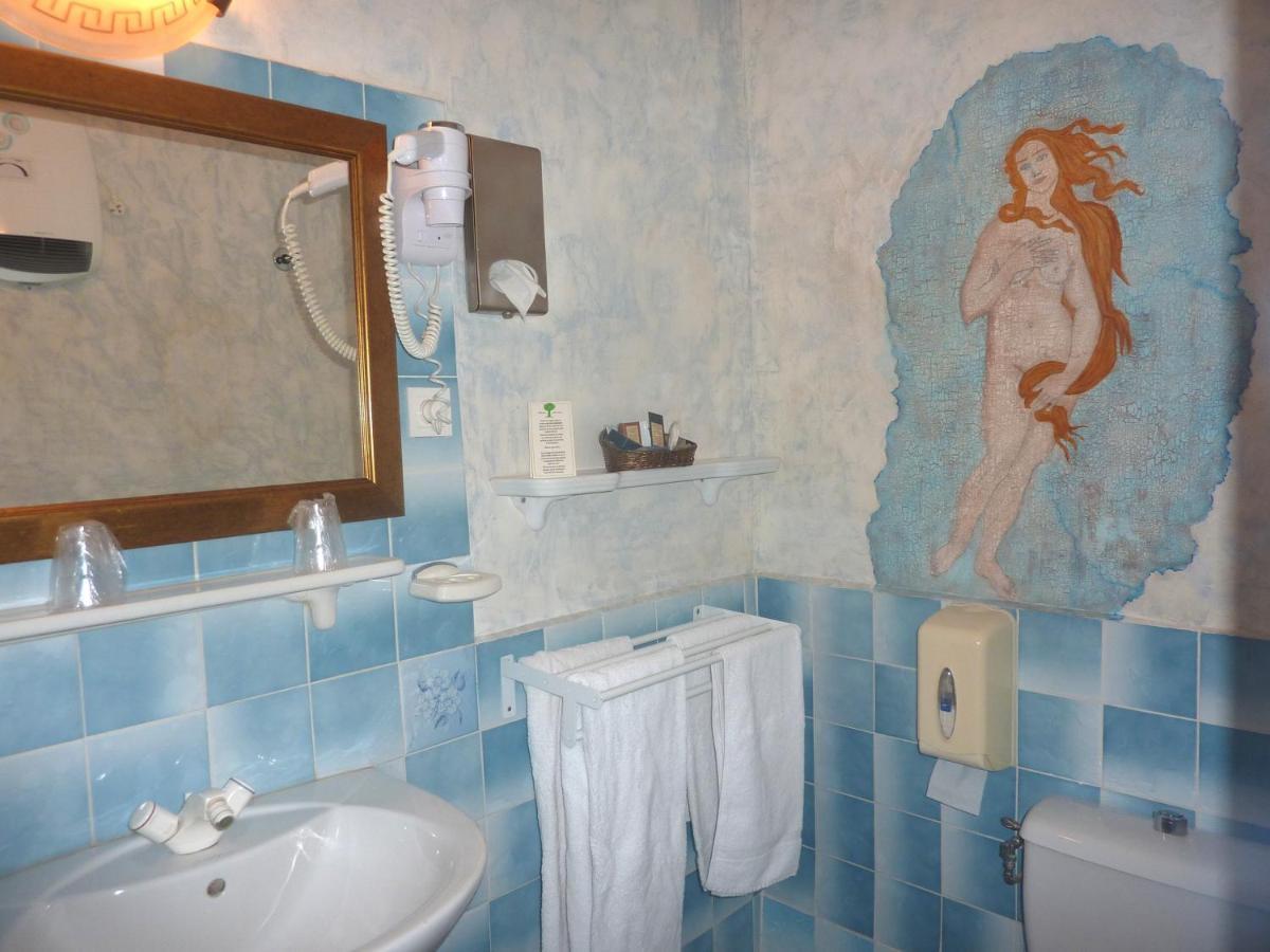 Du Fiacre Hotel 3*