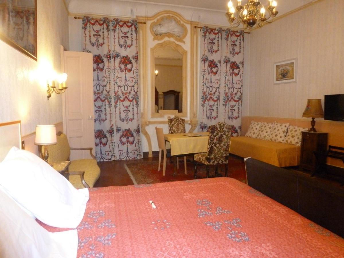 Hotel Du Fiacre 3*