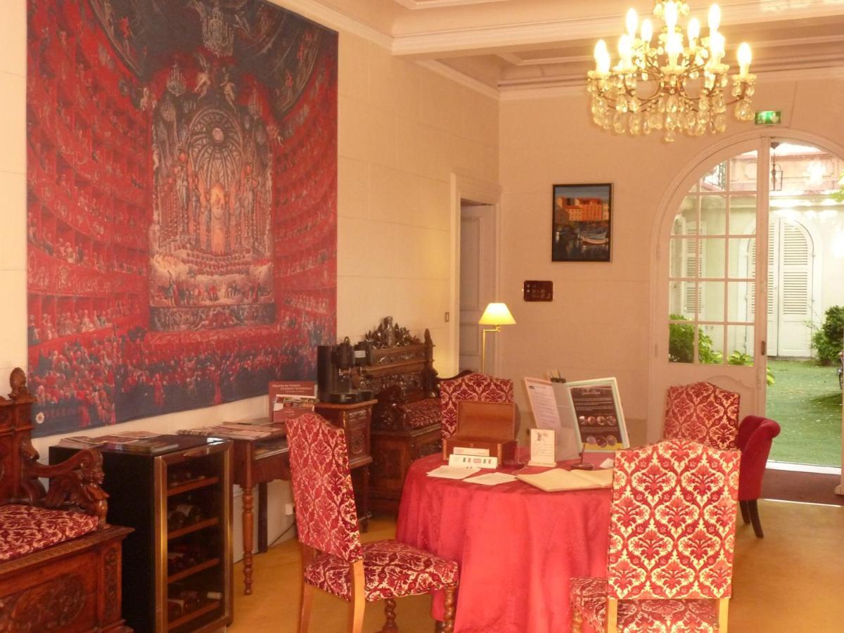 Du Fiacre Hotel 3*